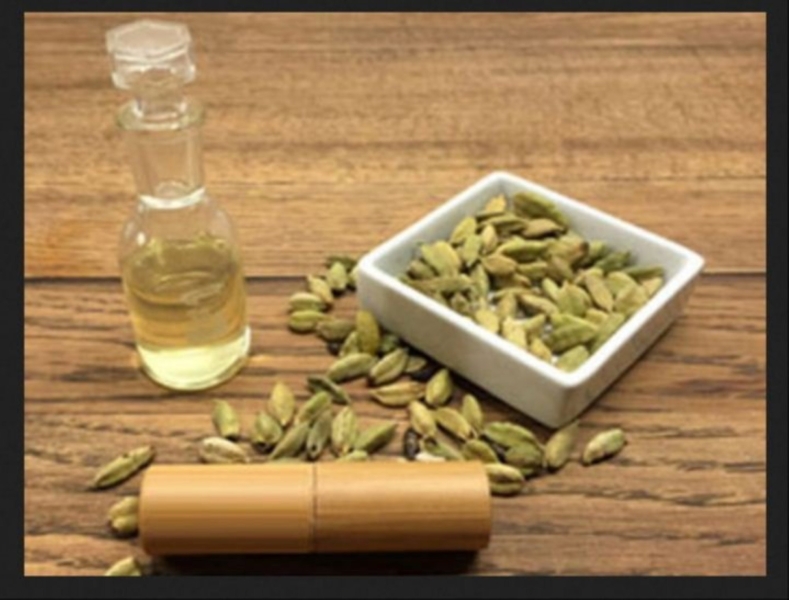 Cardamom oil
