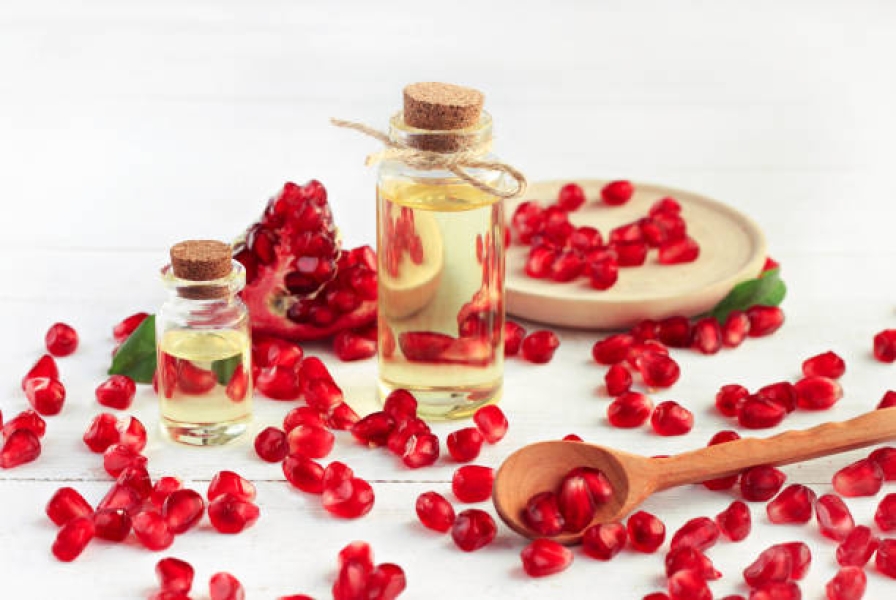 Pomegranate oil