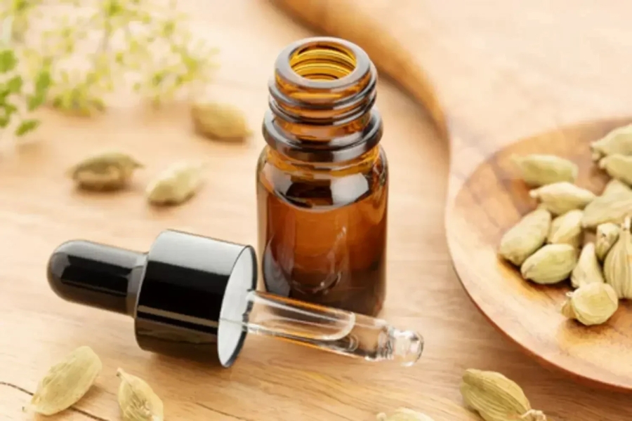 Cardamom Oil Extract